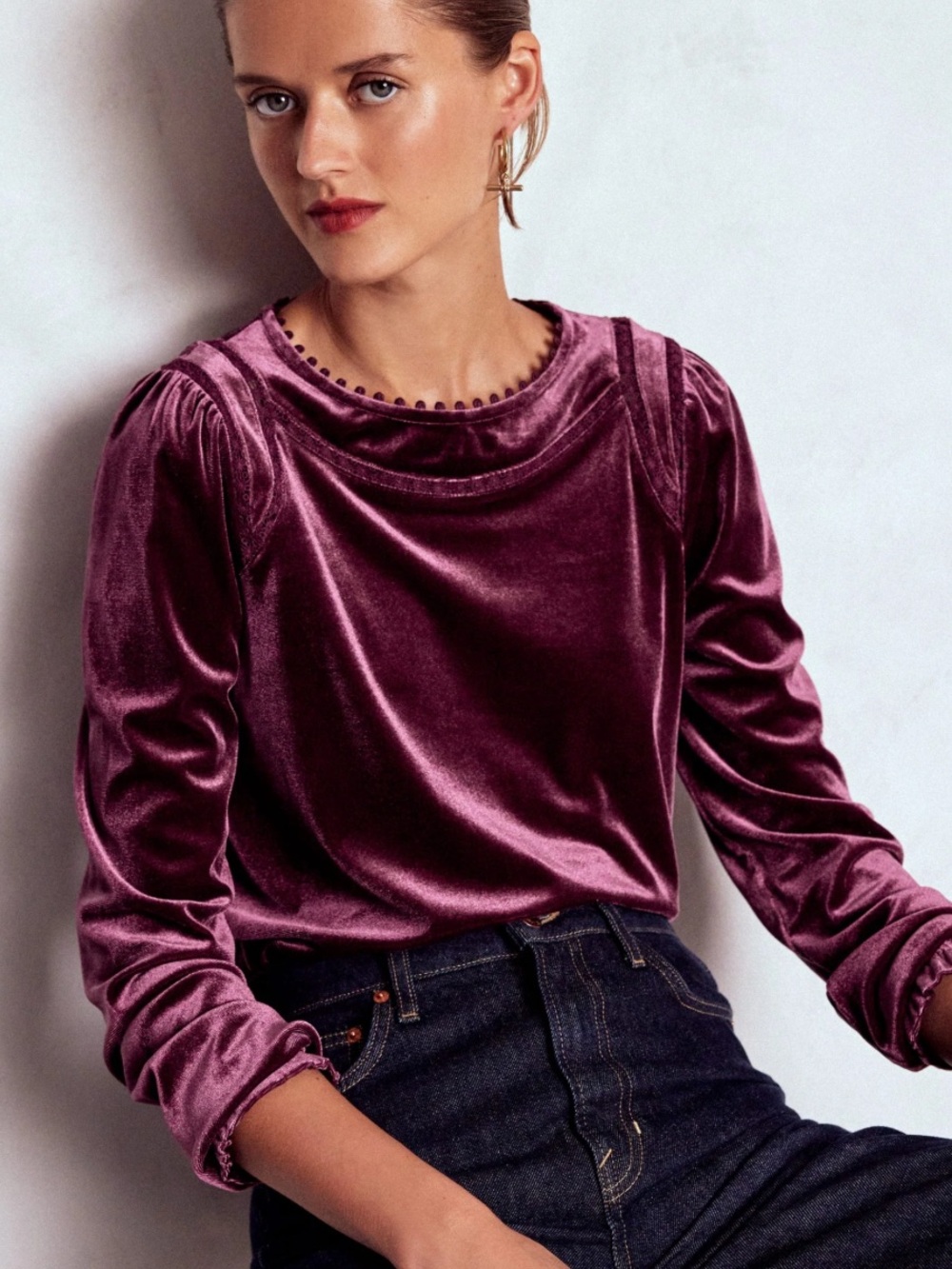 Boden Mila Top Womens Size 14 Deep Wisteria Velvet Long-Sleeve Romance Witchy
